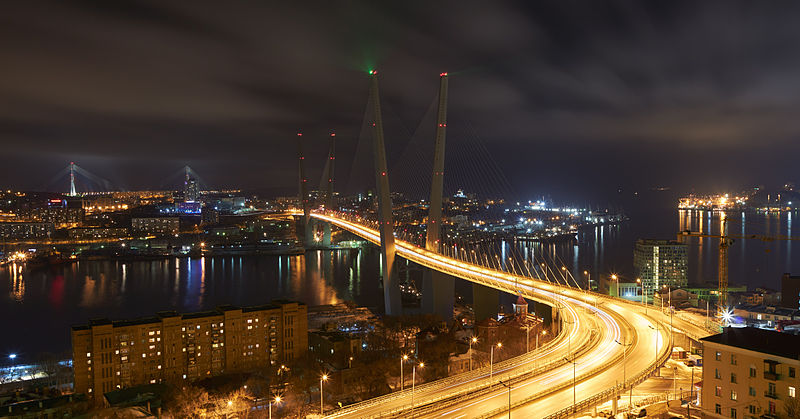 Капитальный ремонт Золотого моста во Владивостоке вызвал огромные пробки в первый же день работ