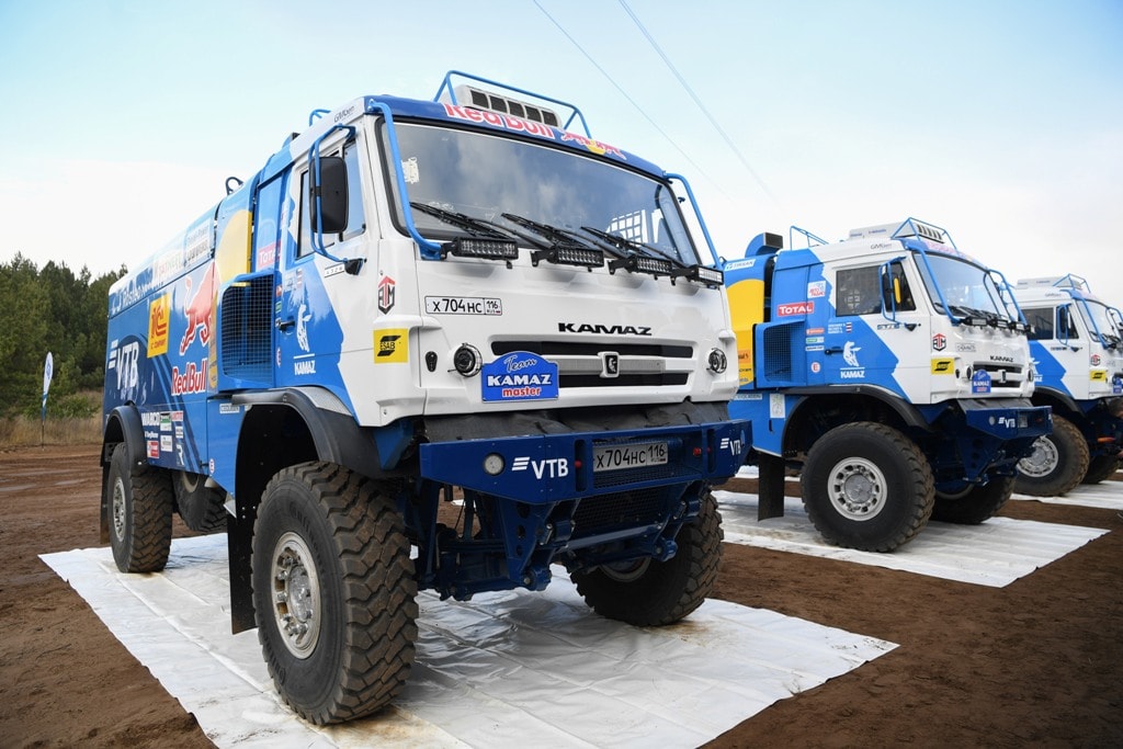 Русский гонщик победил во втором этапе «Дакар-2018» и лидирует в общем заезде грузовиков