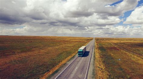В Казахстане увеличились объемы грузовых перевозок