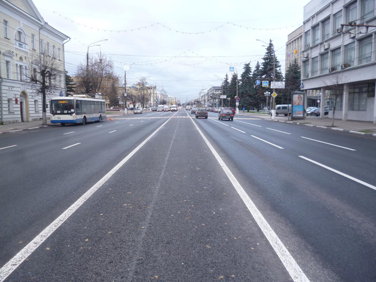 В Тверской области фура без водителя сбила пешехода