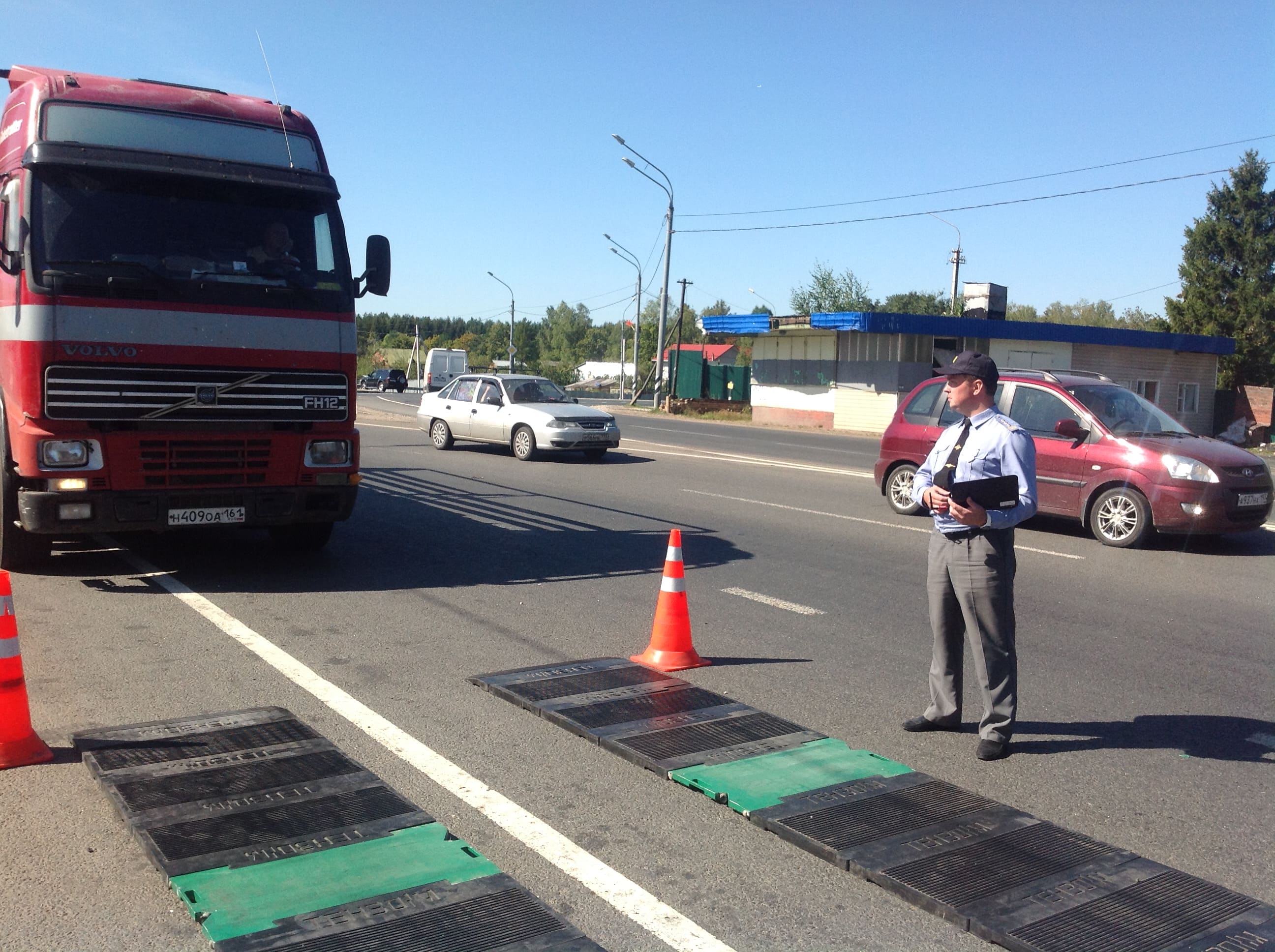 Дорожно весовой контроль. Автоматический пост весогабаритного контроля. Пункт весового и габаритного контроля. Дорожный весовой контроль. Передвижной пункт весогабаритного контроля.