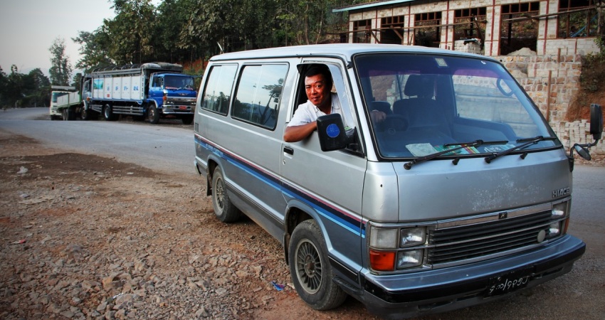 В Каргасоке два индивидуальных предпринимателя предстанут перед судом за осуществление пассажирских перевозок без лицензии